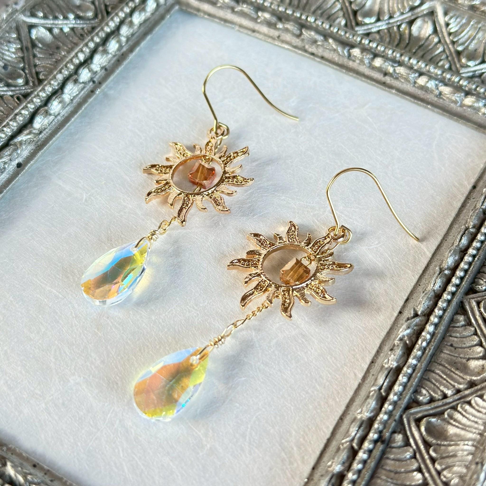 太陽の耀きピアス◇サージカルステンレスピアスフック使用◇14kgf・イヤリングに変更可能◇クリックポスト送料無料